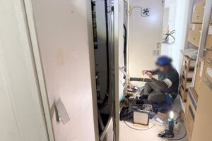 【融着】工場の光ケーブル融着